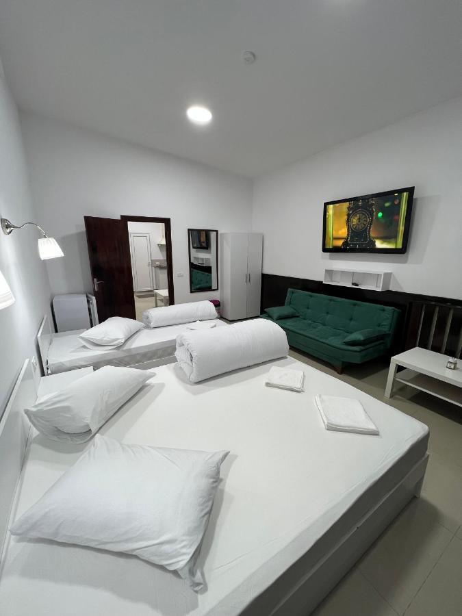 Hostel Casa Popa Nan Bukares Bagian luar foto