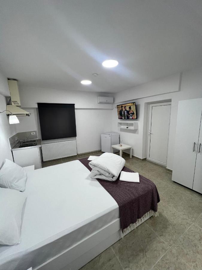 Hostel Casa Popa Nan Bukares Bagian luar foto