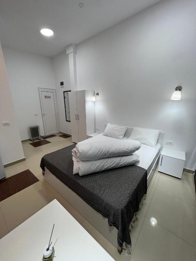 Hostel Casa Popa Nan Bukares Bagian luar foto